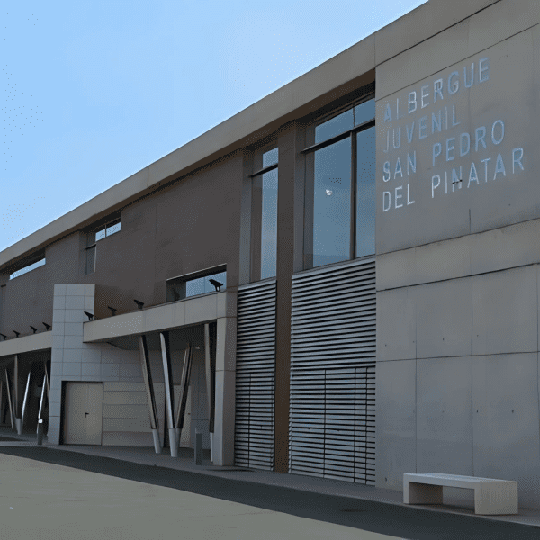 El Pleno aprueba la adjudicación para la gestión del Albergue Juvenil  de San Pedro del Pinatar