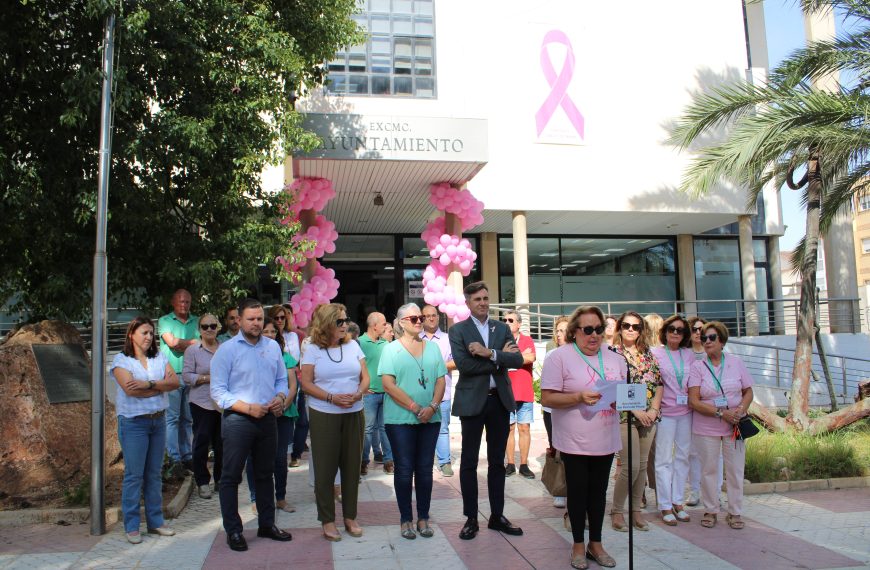 San Pedro del Pinatar conmemora el día mundial contra el cáncer de mama