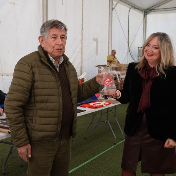 El II Encuentro de Intercambios de Objetos Cerveceros, Coca-Cola y Afines del Mar Menor reúne a 13 stands