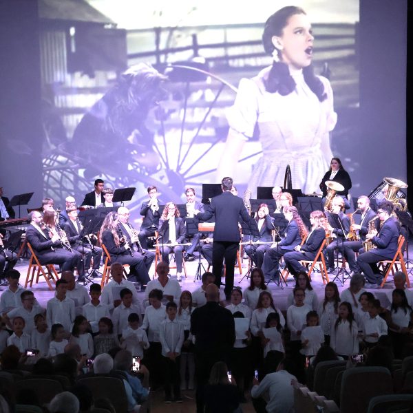 La UMSP celebra Santa Cecilia con un concierto “de película”