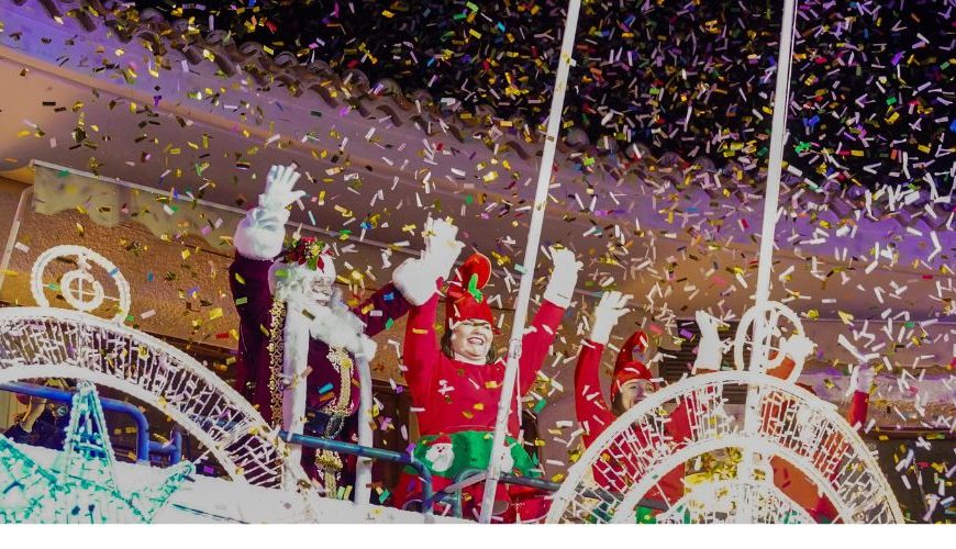 Papá Noel pasea la “Fantasía de Navidad” por San Pedro del Pinatar