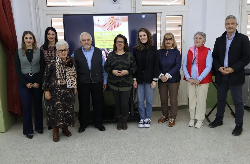 Tejiendo Lazos busca espacios de encuentro entre niños y mayores