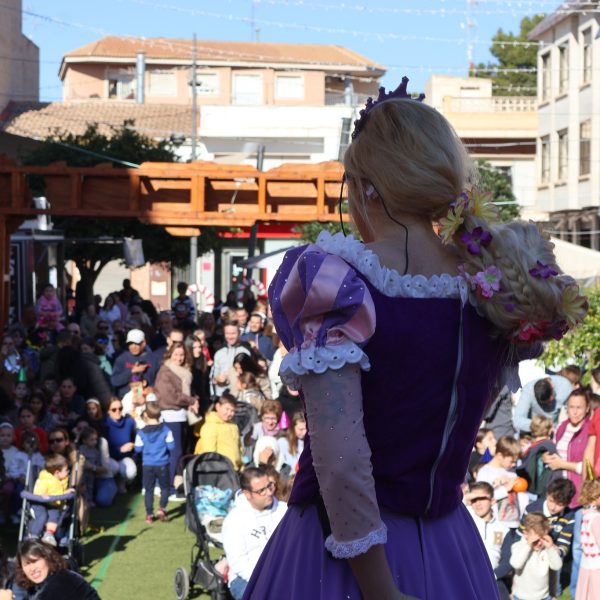 La Nochevieja infantil llena de ilusión el “Pueblo de la Navidad”