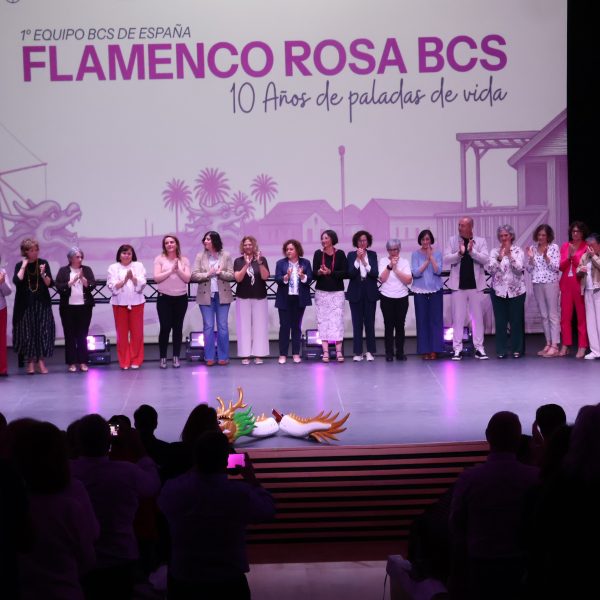 Diez años remando junt@s: Flamenco Rosa celebra una década de superación, deporte y vida en San Pedro del Pinatar