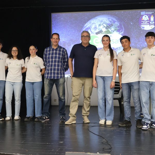 El IES Tárraga Escribano presenta “ECOSAT” en el marco del Desafío Cansat