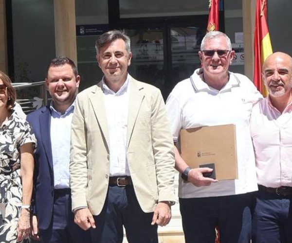 San Pedro del Pinatar distingue la trayectoria de sus empleados públicos