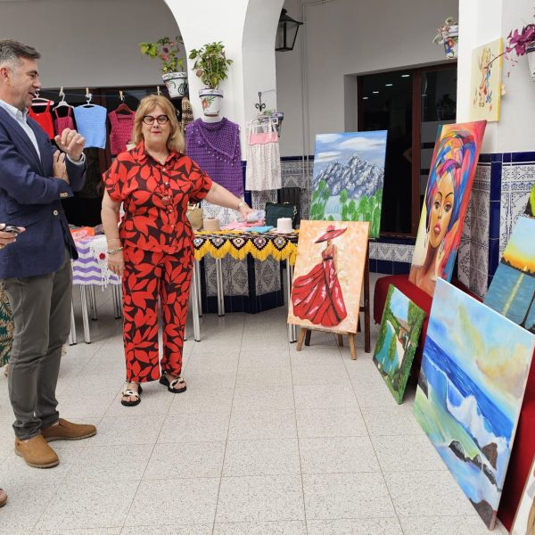 El Hogar del Pensionista Raimundo Benedicto clausura el curso de sus talleres con entrega de premios y reconocimientos 