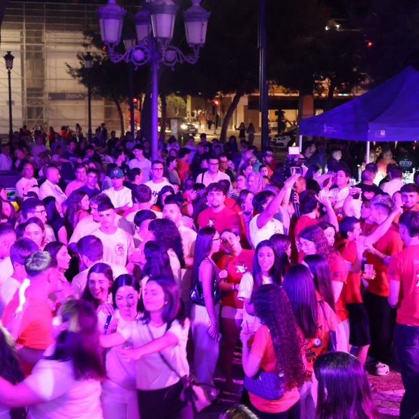 San Pedro del Pinatar da el pistoletazo de salida a sus Fiestas Patronales con un multitudinario chupinazo