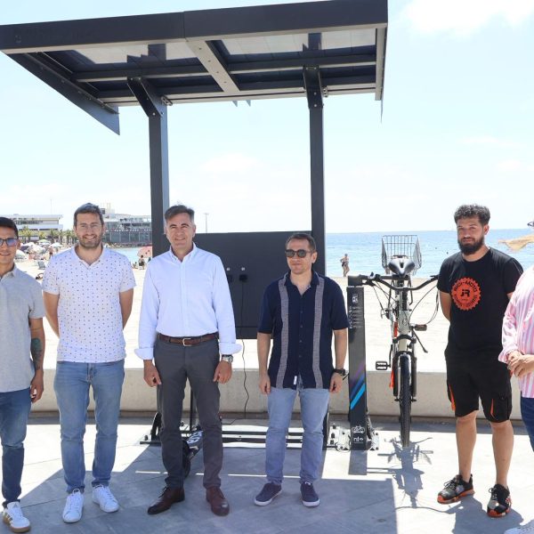 San Pedro del Pinatar instala puntos de recarga para bicicletas y patinetes eléctricos 