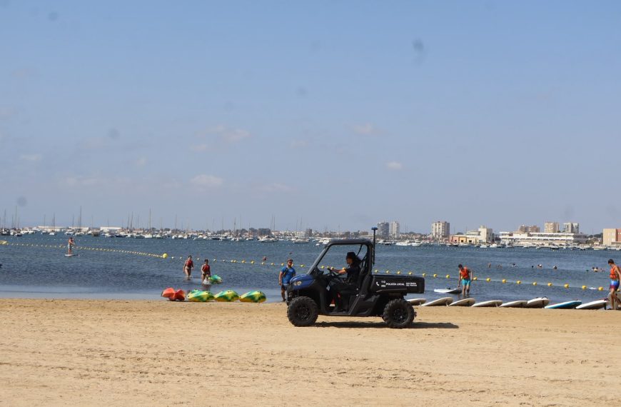 San Pedro del Pinatar incorpora un nuevo vehículo para reforzar el patrullaje en playas de Policía Local