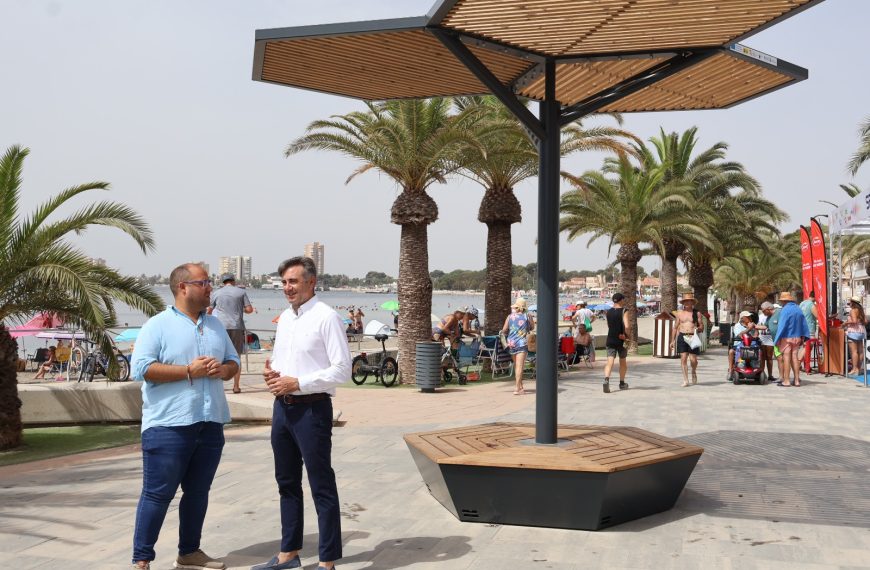 El Ayuntamiento destina más de 400.000 euros a revitalizar y modernizar la fachada marítima