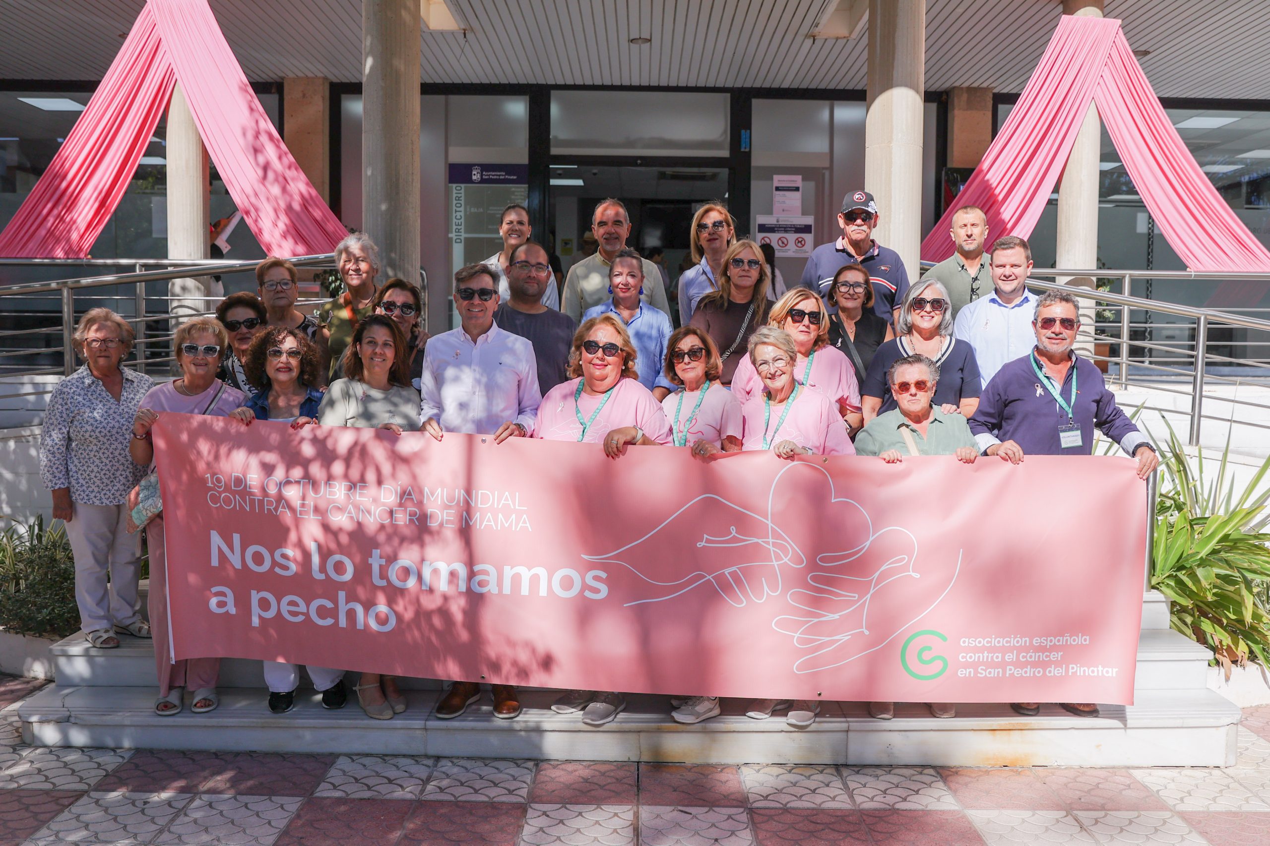 San Pedro del Pinatar se suma a la campaña «Nos lo tomamos a pecho» de la AECC