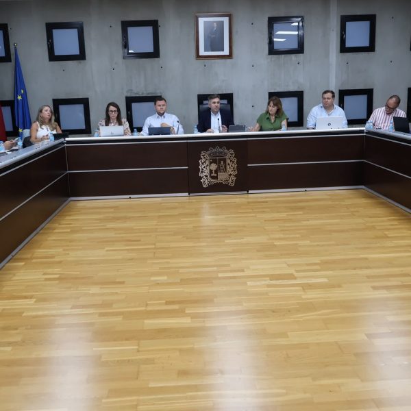 El Pleno aprueba más de un millón de euros para inversiones en calles, servicios y equipamientos públicos
